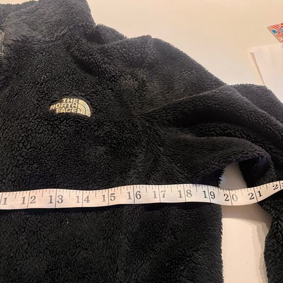 The North Face Osito Jacket in Black with Gold Logo, Preowned, Size small - Picture 9 of 9